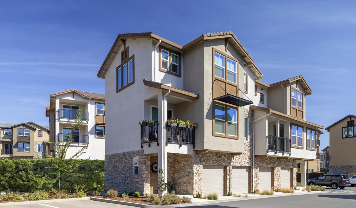 Exterior of townhomes at The Pique in Folsom, California