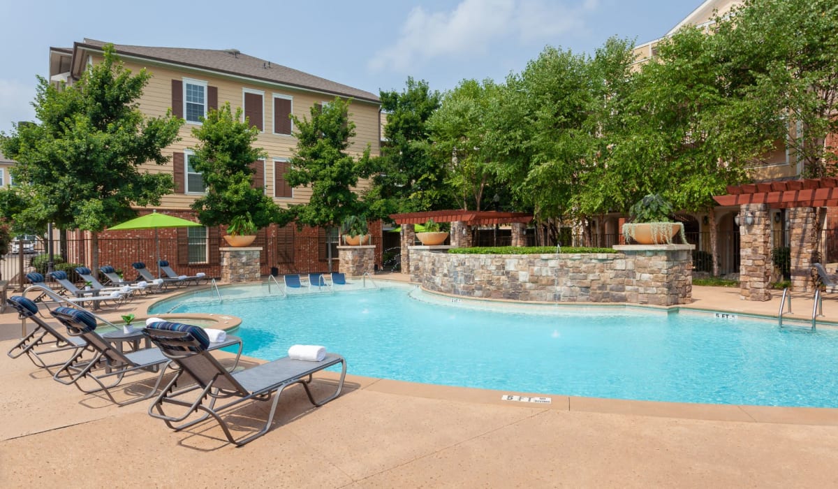 Pool area at Cantare at Indian Lake Village in Hendersonville, Tennessee