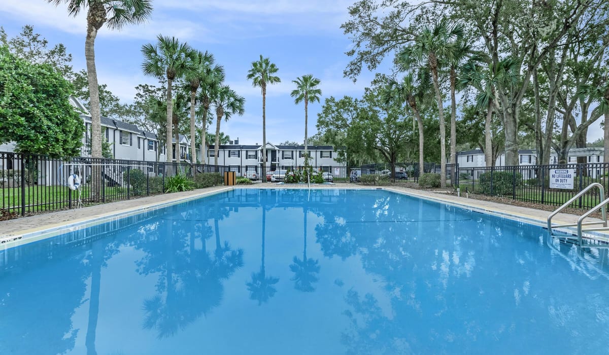 Swimming pool at Magnolia Court in Orlando, Florida