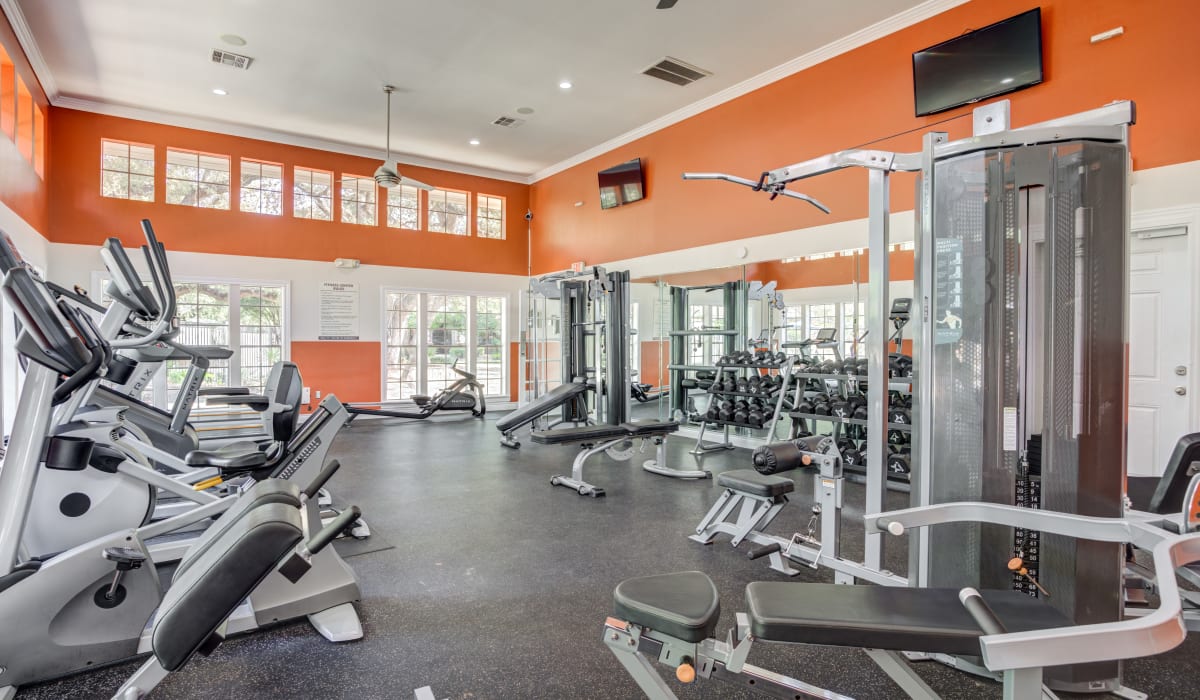 Fitness center at Sonterra Heights in San Antonio, Texas
