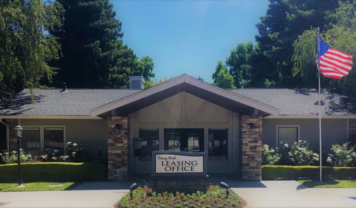 Entry and Leasing office of Tracy Park in Tracy, California