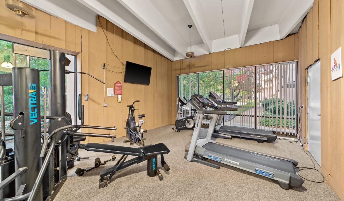 Fitness center at Presidential Apartments in Rocky River, Ohio