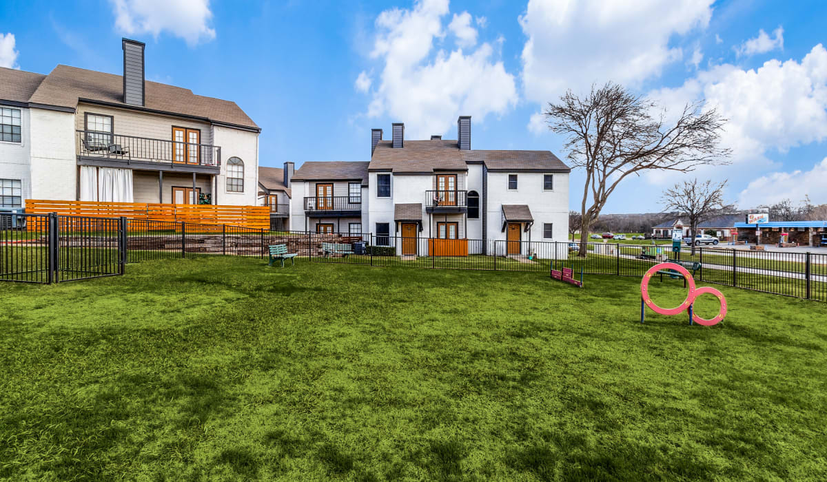 Big dog park at Knowlton Apartment Homes in Mesquite, Texas
