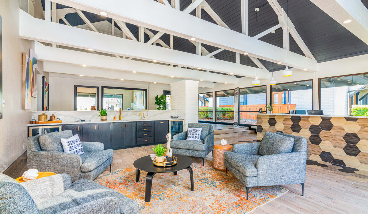 Modern seating area at Knowlton Apartment Homes in Mesquite, Texas