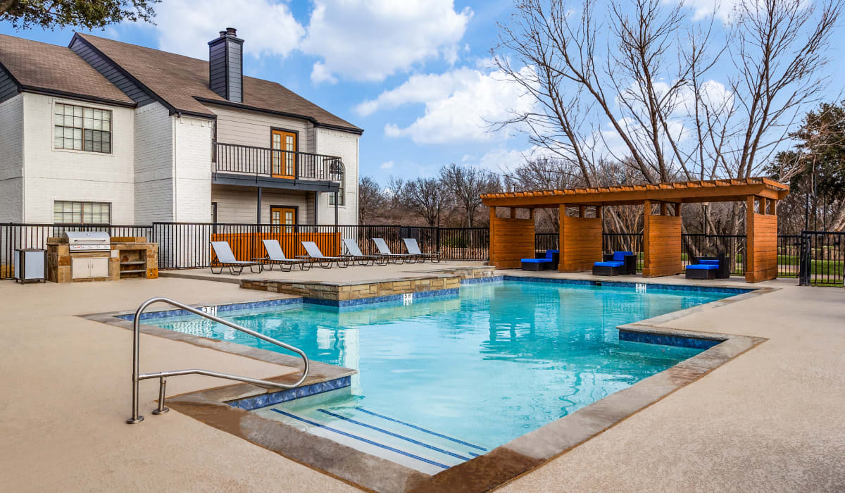 Beautiful pool at Knowlton Apartment Homes in Mesquite, Texas
