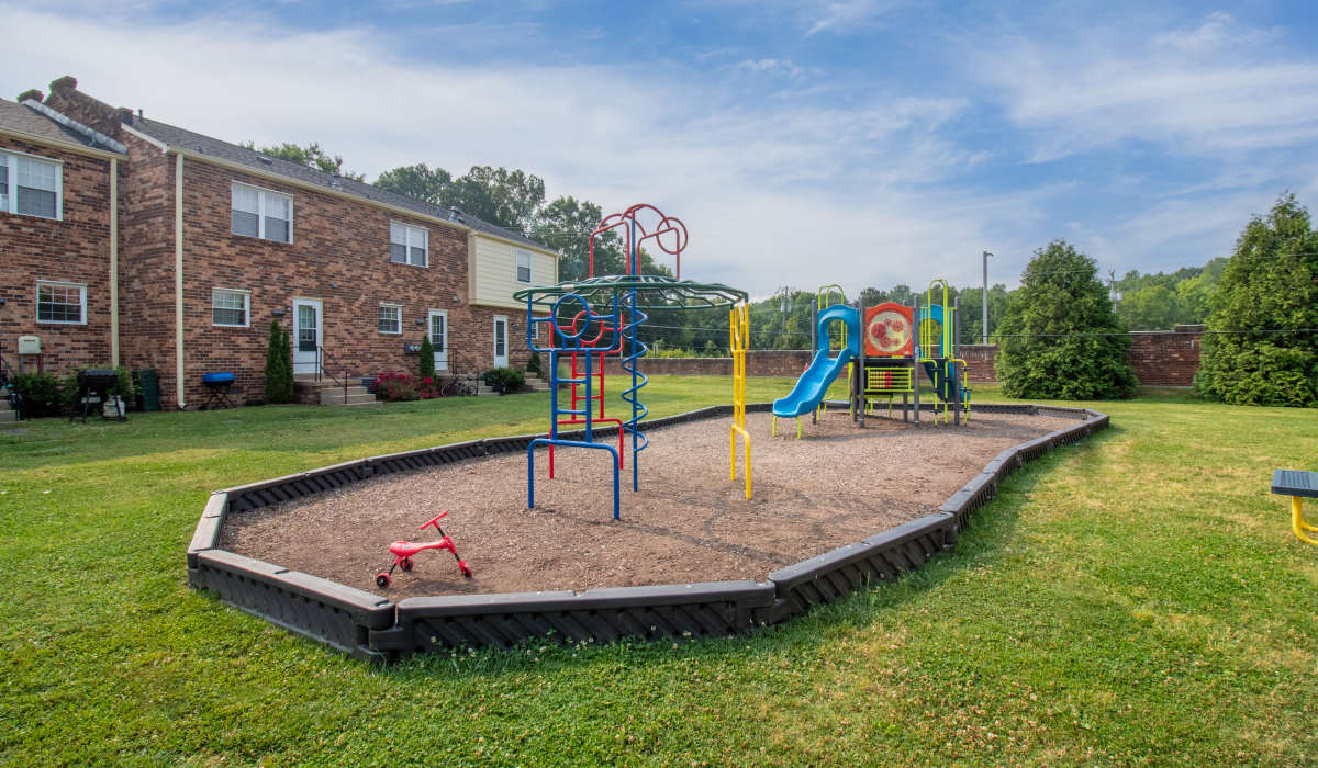 wide view of playground area at Landmark at Tuckahoe in Henrico, Virginia
