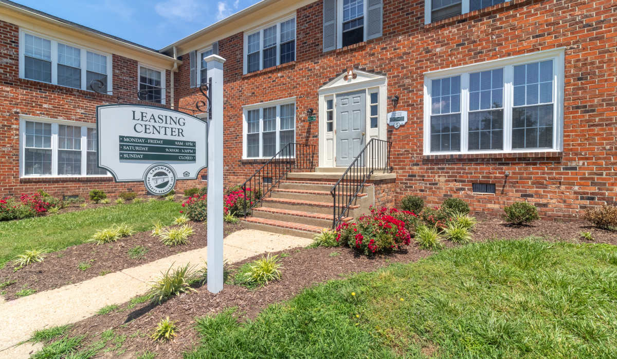 Green lawn outside of leasing office at Landmark at Patterson in Richmond, Virginia