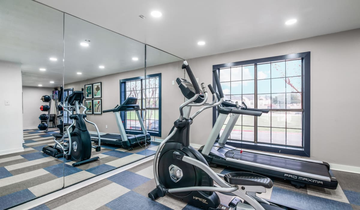 Cardio equpitment in fittness center at Fiona Apartment Homes in Irving, Texas