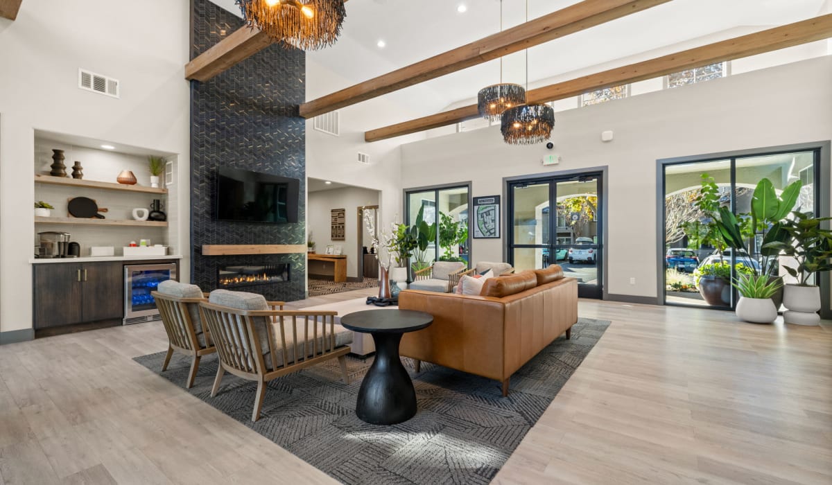 Resident lounge at The Preserve at Creekside in Roseville, California