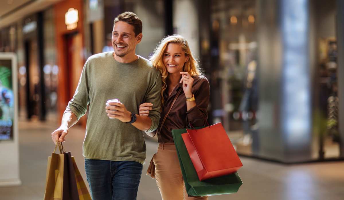 Resident shopping near La Serena at Toscana in Phoenix, Arizona
