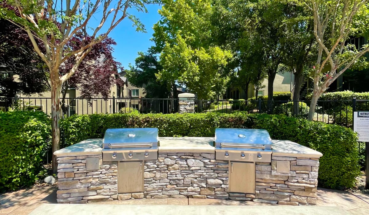 Barbecues at The Preserve at Creekside in Roseville, California