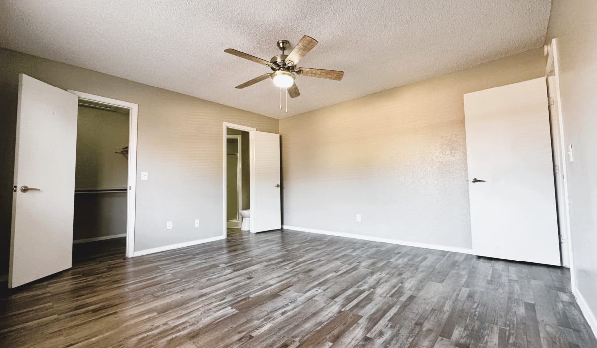 Bedroom area at Fountaingate in Wichita Falls, Texas