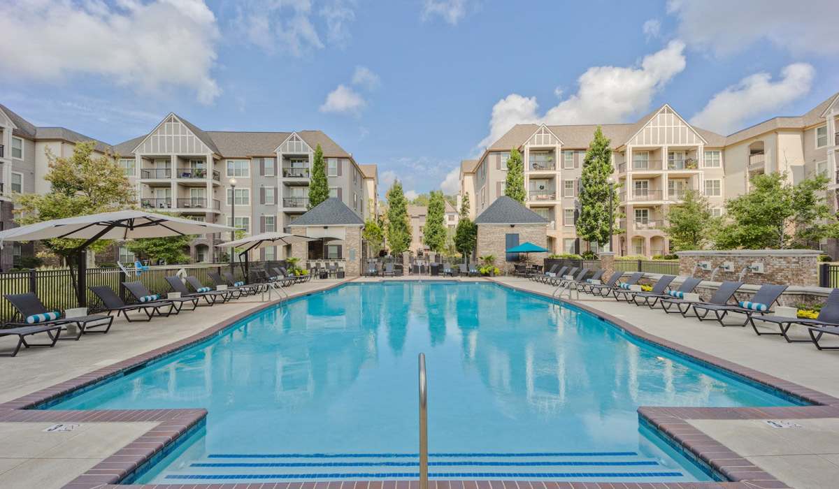 Large swimming pool at Lane Parke Apartments in Mountain Brook, Alabama