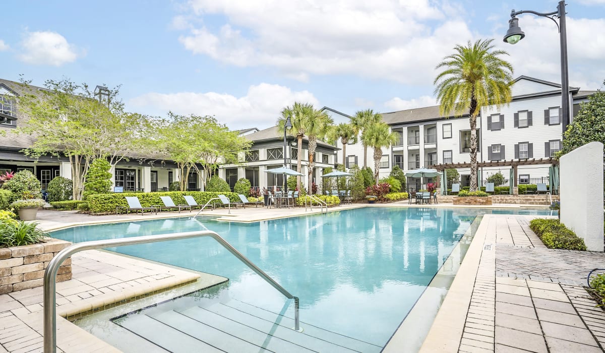 Extravagant pool view at Heritage on Millenia Apartments in Orlando, Florida 