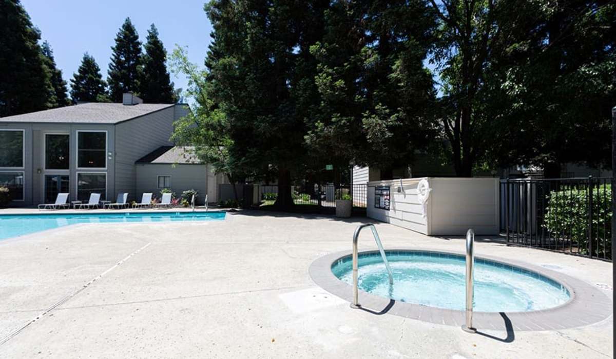 Large swimming pool at Ashford Park in Sacramento, California