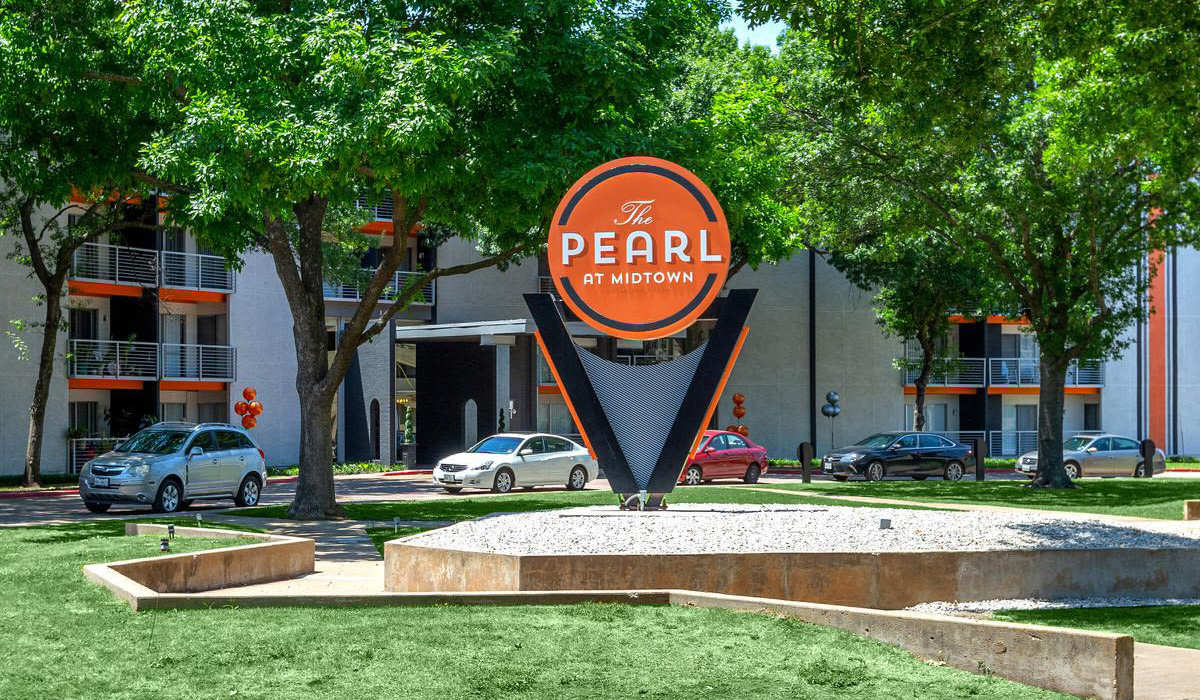 Community sign at The Pearl at Midtown in Dallas, Texas