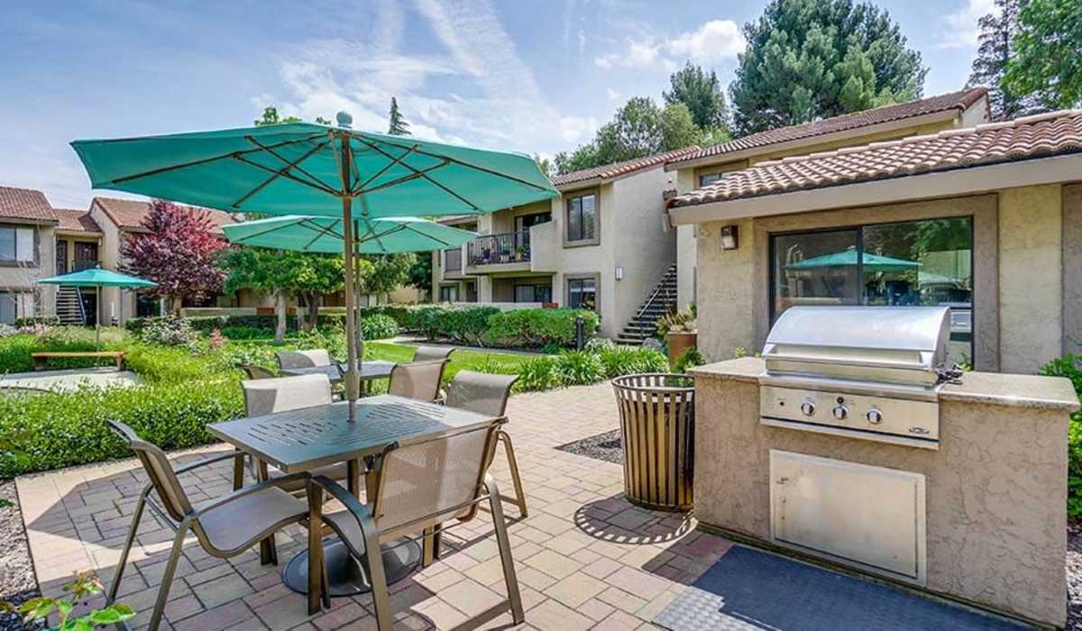Community area of Villas Willow Glen in San Jose, California