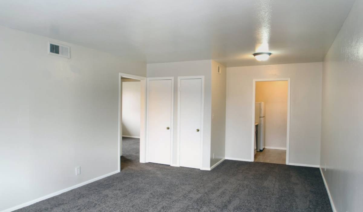 In unit kitchen at Magnolia Creek Apartments in Tulsa, Oklahoma