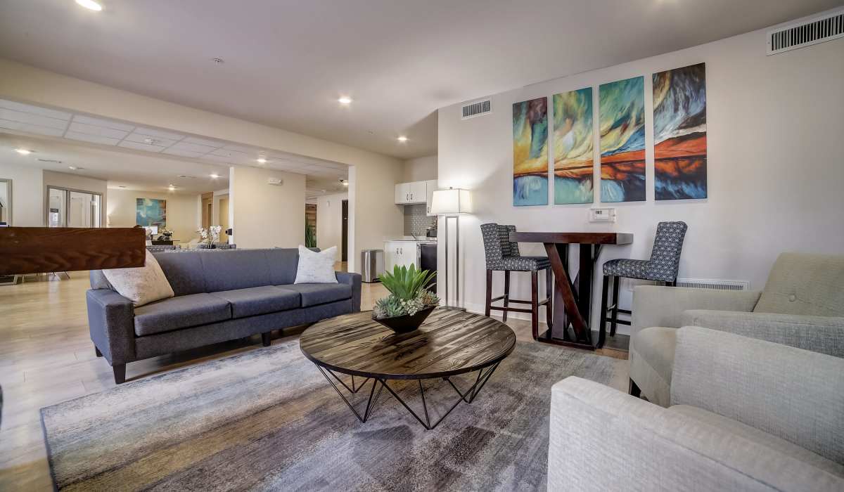 Lobby area with seating Simplicity at the Rim in San Antonio, Texas