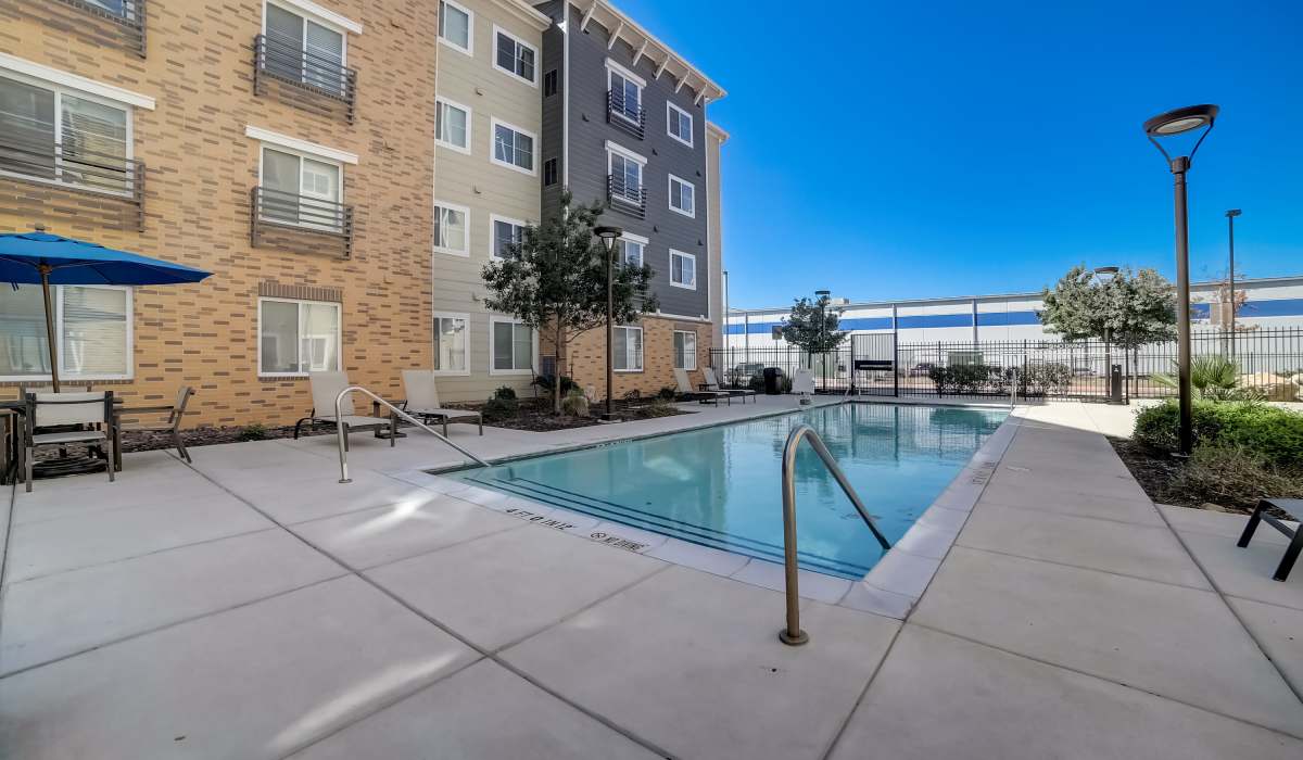 Pool with easy entrance Simplicity at the Rim in San Antonio, Texas