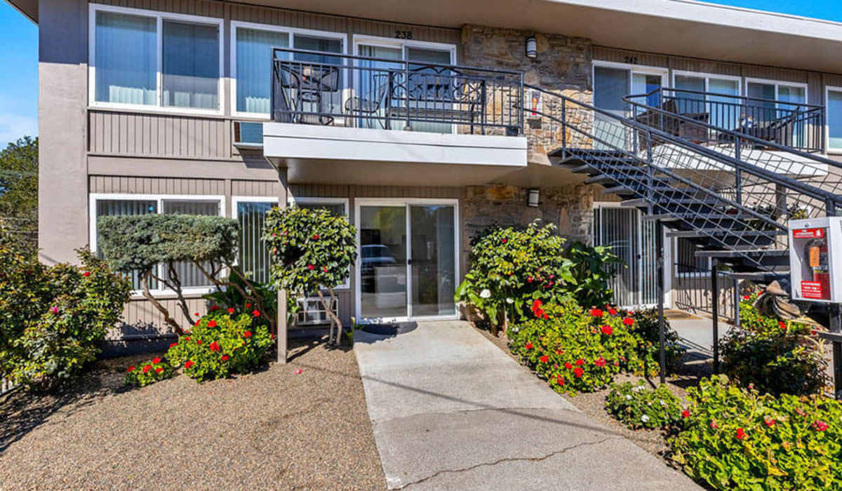 Exterior of Silverado Gardens in Napa, California