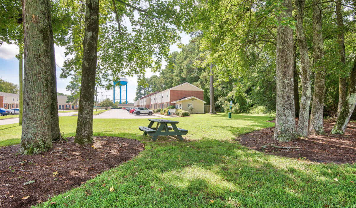 Lawn area at Southgate Manor in Elizabeth City, North Carolina