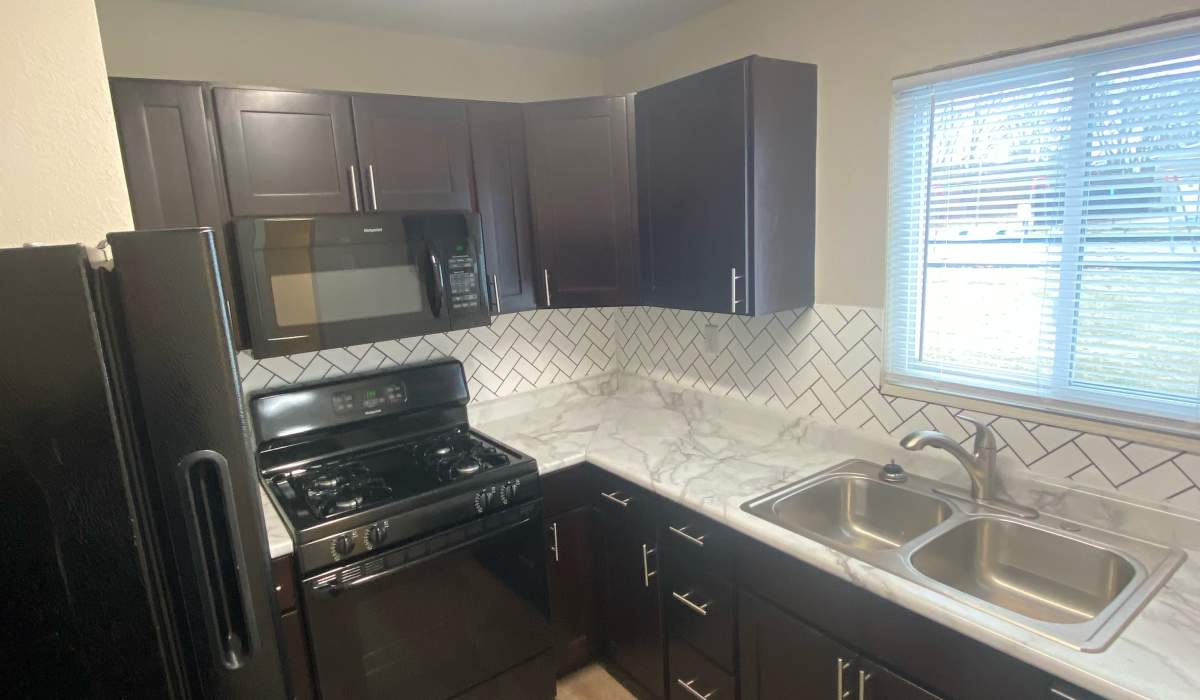 model kitchen at Parkview Rental Townhomes in Columbus, Indiana