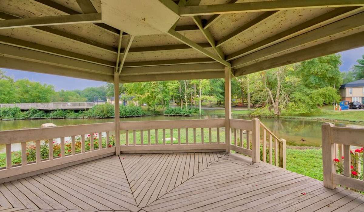 Gazebo at Cloverleaf Lake Townhouse Apartments in North Chesterfield, Virginia