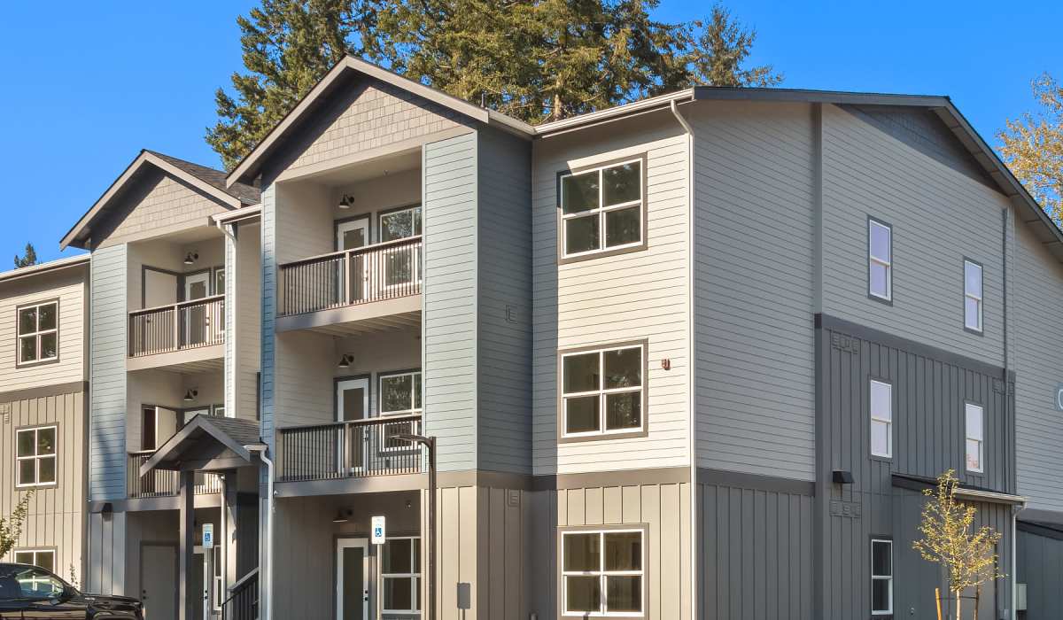 Exterior of Alder Walk in Puyallup, Washington