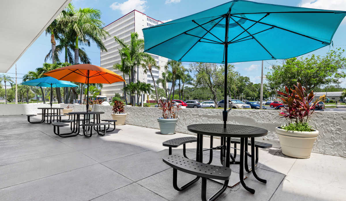 Front terrace with seating at Bay Pointe Tower in South Pasadena, Florida