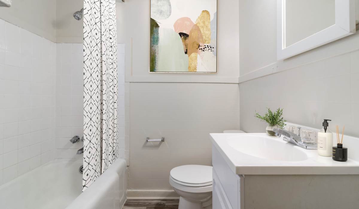 bathroom at Hilliard Road Apartments in Richmond, Virginia