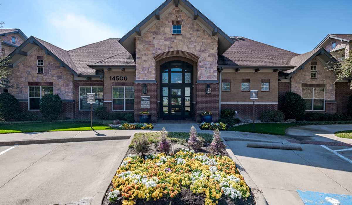 Exterior view of the office entrance at Dayrise at Centreport in Fort Worth, Texas