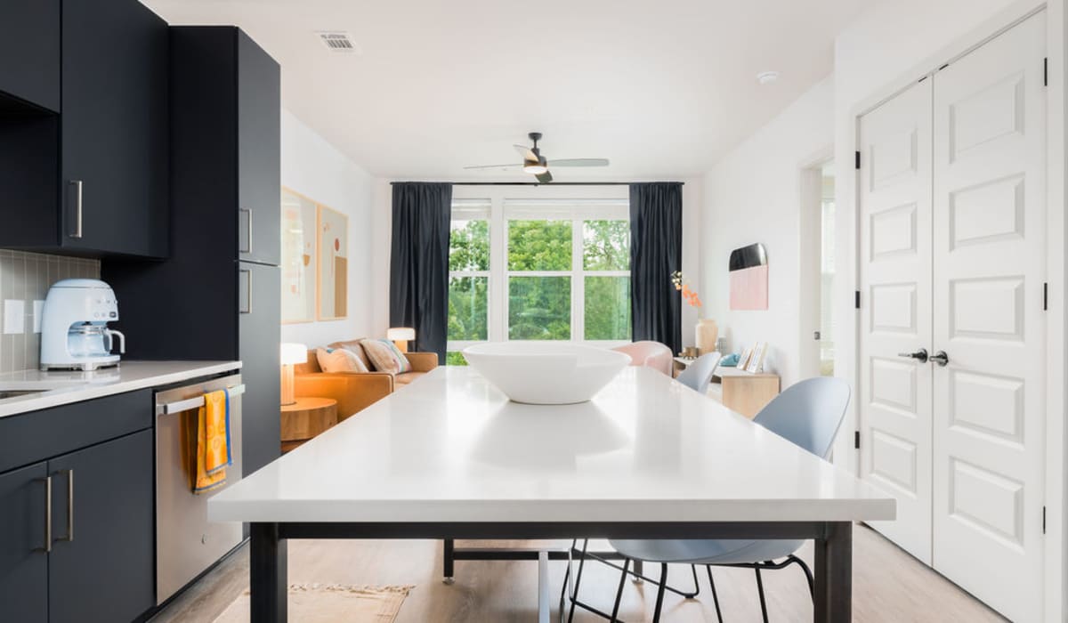 Dining table at Channel House in Raleigh, North Carolina