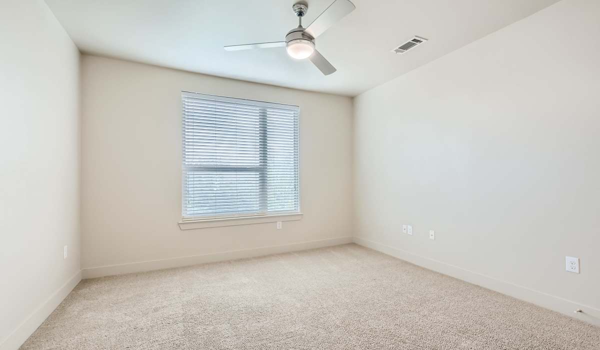 A classic apartment bedroom at The Lucas Apartments in Dallas, Texas