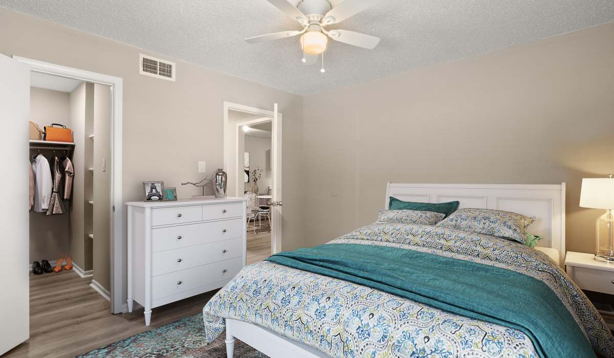 Well-lit bedroom with residents at Santa Rosa in Lafayette, Louisiana