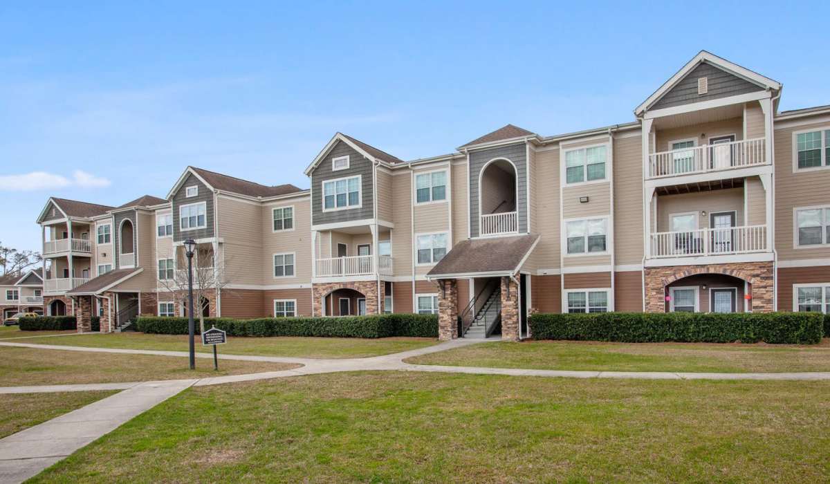  Green and clean surroundings at Ansley Place in Houma, Louisiana