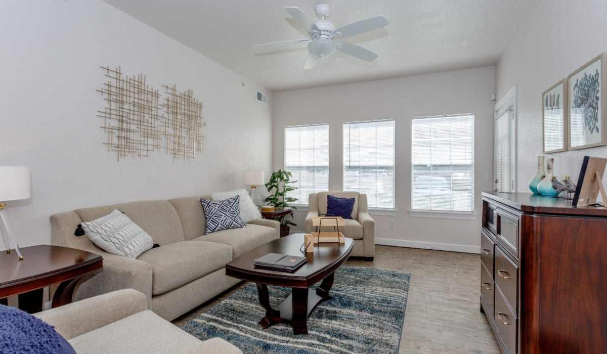 Modern living room at The Pointe On College Avenue in Manhattan, Kansas