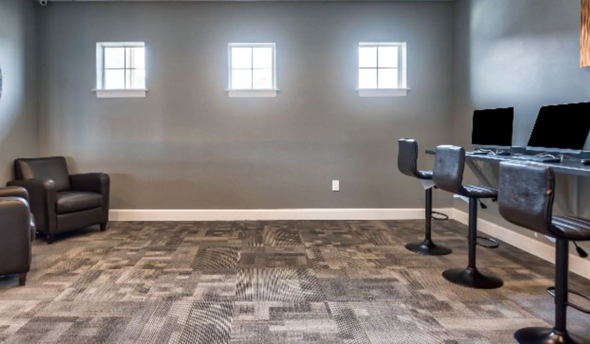 Community area at The Pointe On College Avenue in Manhattan, Kansas