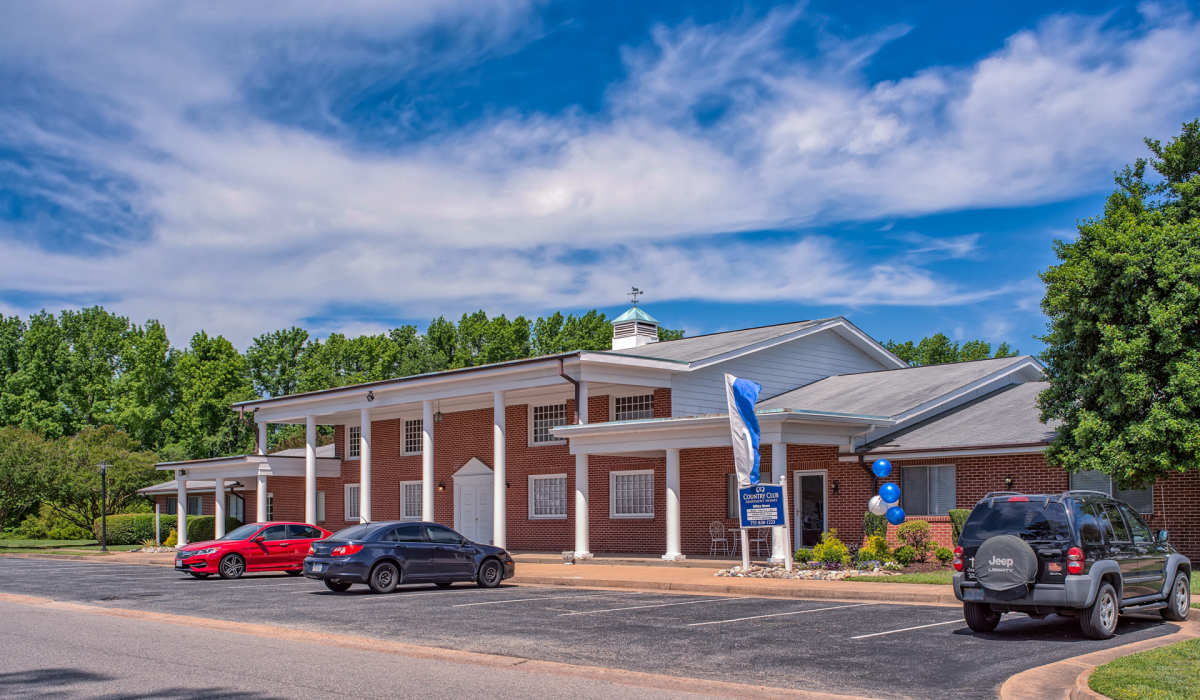 exterior at Country Club Apartments in Hampton, Virginia