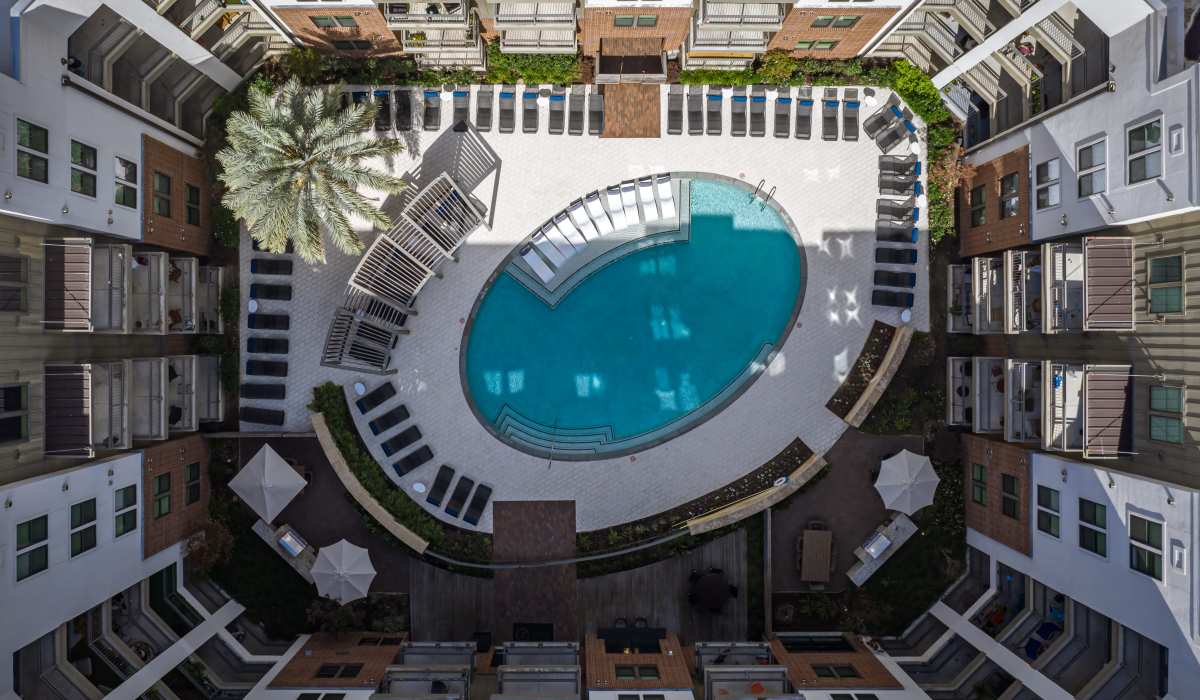 Aerial view of the pool at Tate Tanglewood in Houston, Texas