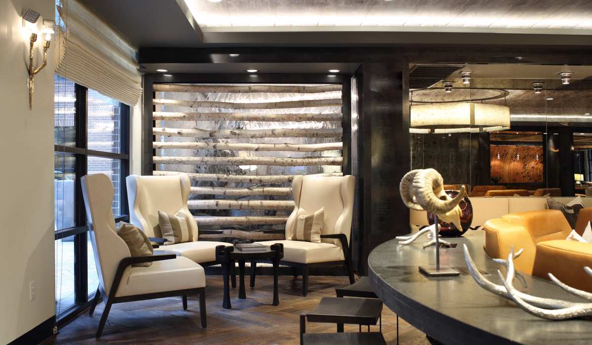 Seating in the resident lounge at Tate Tanglewood in Houston, Texas