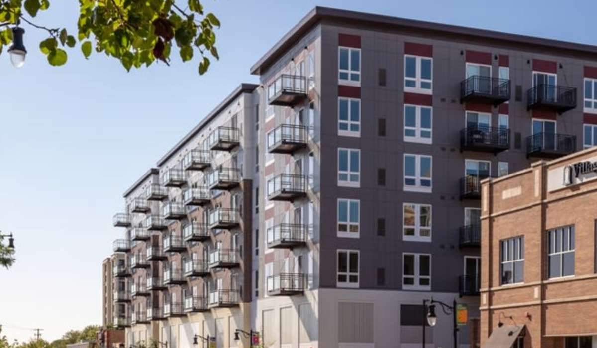 Luxury living at Ellison in Des Plaines, IL