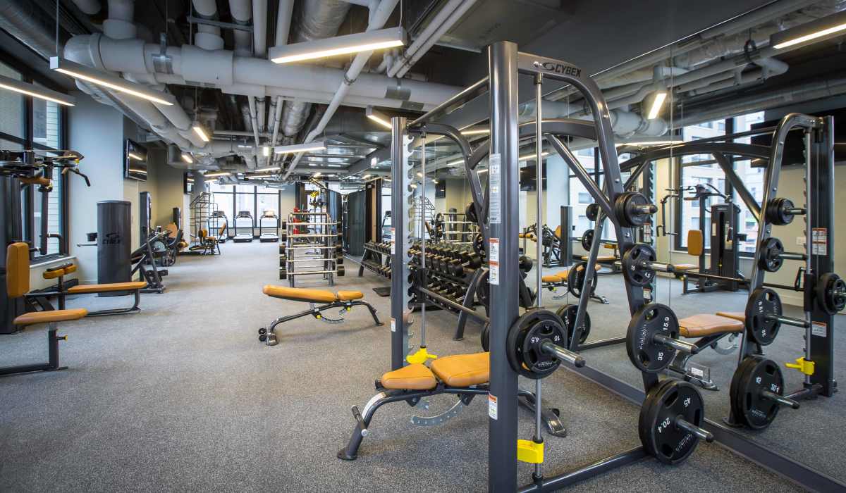Expansive fitness center at Exhibit On Superior in Chicago, Illinois