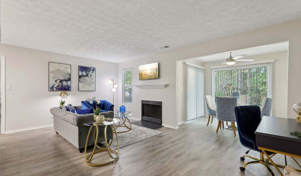 Living room at Reserve at Garden Lake in Riverdale, Georgia