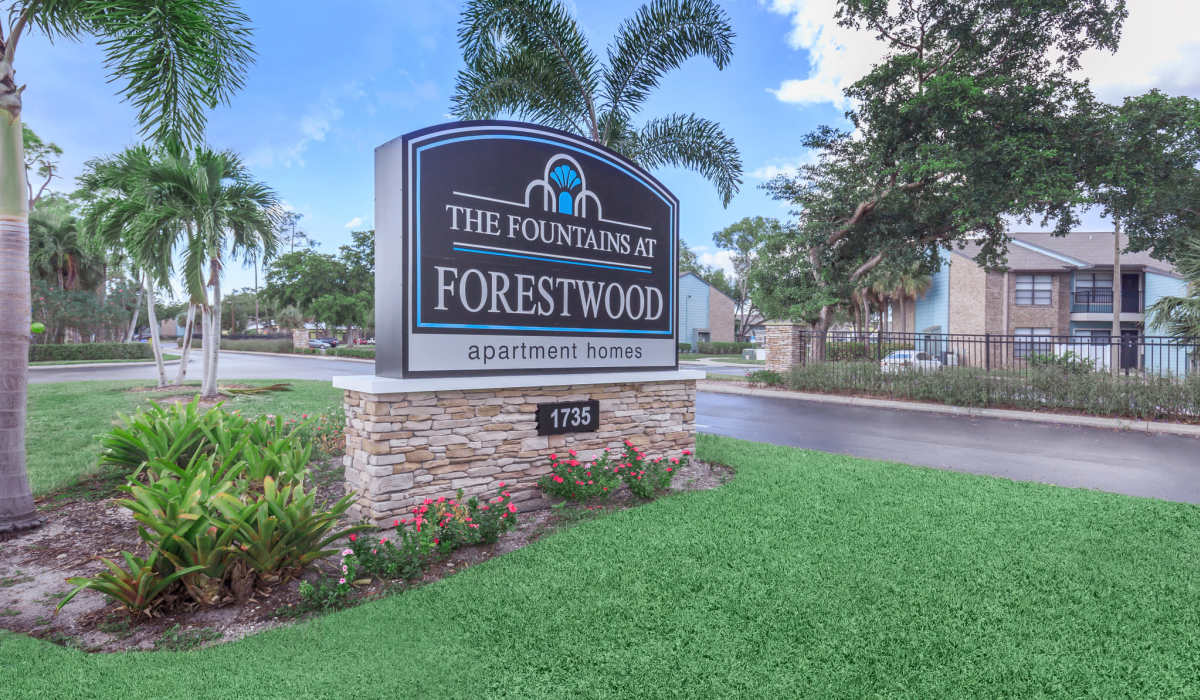 Community sign at Fountains at Forestwood in Fort Myers, Florida