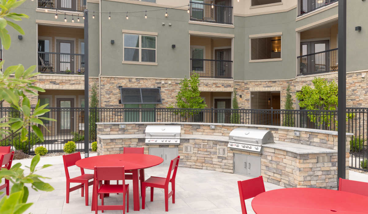 Outdoor barbecues at Vale Overland Park Apartments in Overland Park, Kansas, 