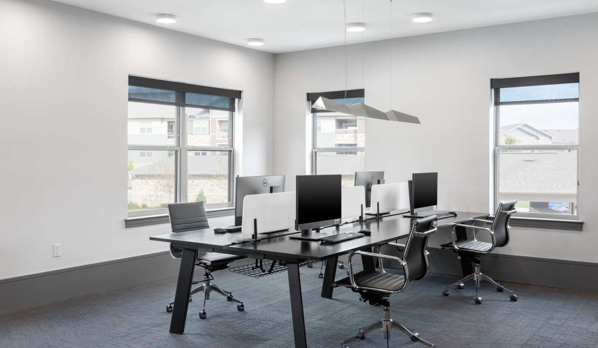 Cyber cafe at Vale Overland Park Apartments in Overland Park, Kansas, 