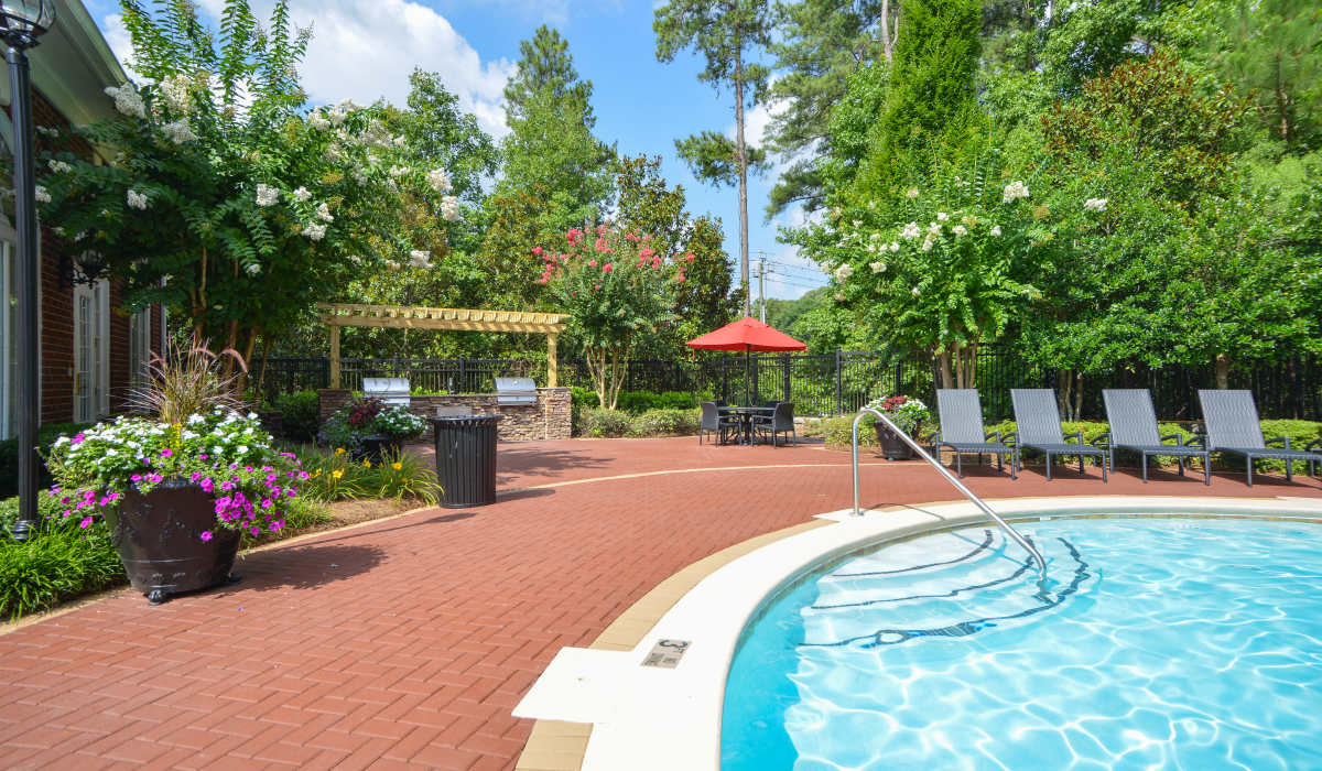 Beautiful swimming pool for the residents at Oaks at Sugarloaf in Lawrenceville, Georgia