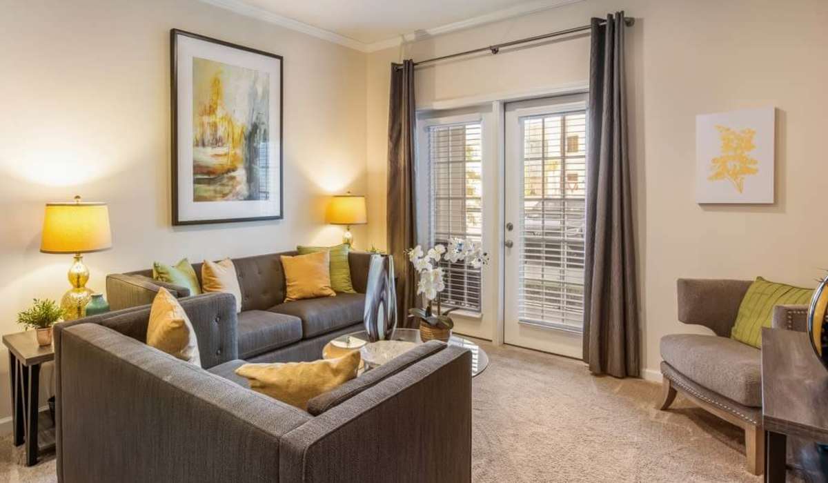 Comfortable living space at Palisades at Rice Hope in Savannah, Georgia