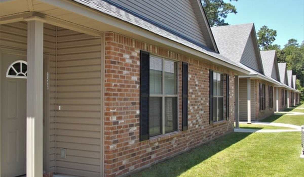 Commmunity building entrance  at Tangi Lakes in Hammond, Louisiana